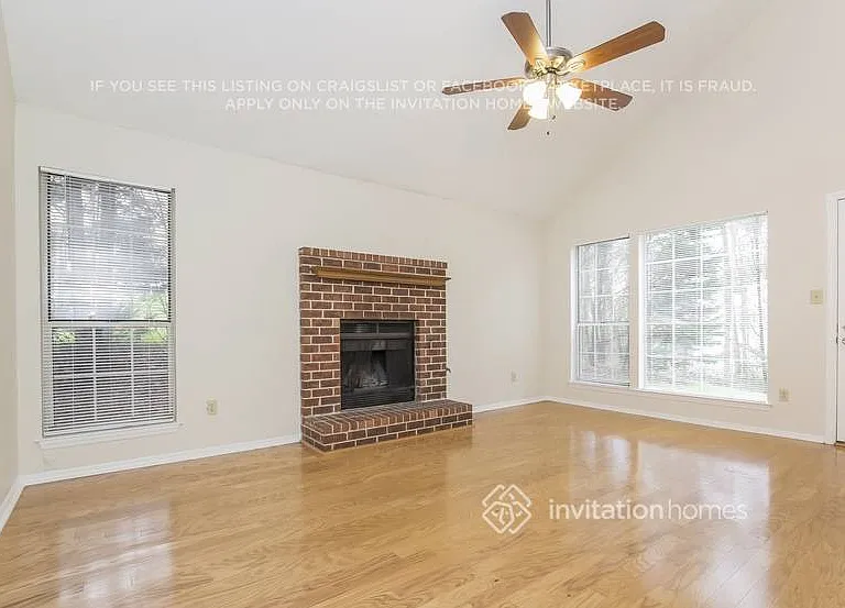 1257 Moorfield Trce NW — Photo 3