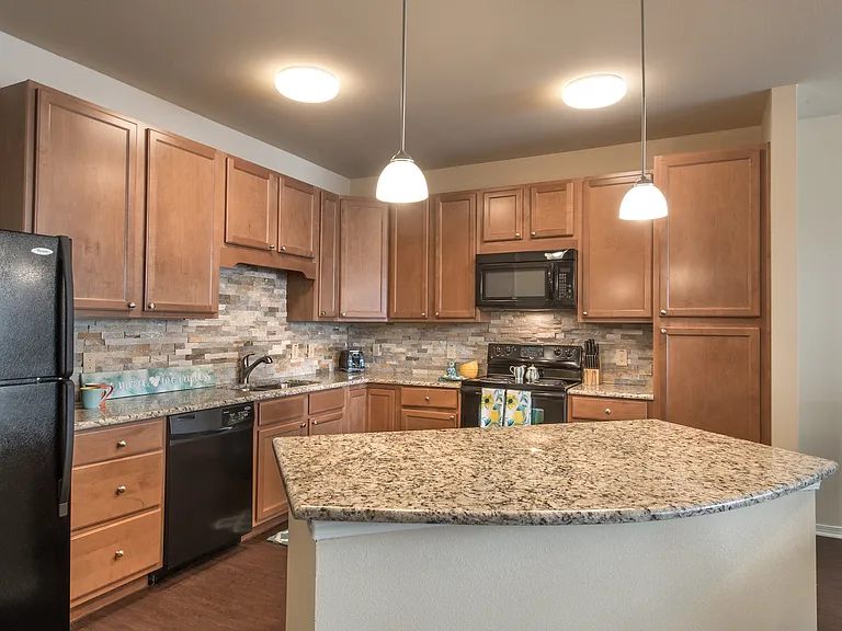 Overture Ridgmar 55+ Apartment Homes — Photo 23
