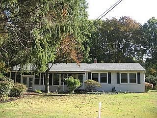 2nd image of 2439 Glengate Dr