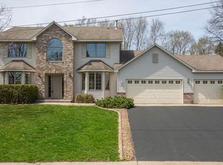 8773 Peony Ln N, Maple Grove, MN 55311