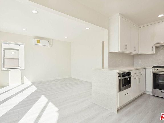 3rd image of 2814 Grand Canal Ct #2814