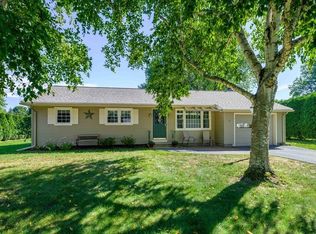 3 Plantation Rd, Hatfield, MA 01038