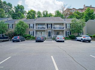 410 Mockingbird Valley Rd APT 11, Louisville, KY 40207
