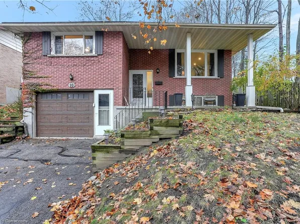 10 Vincent Dr, Cambridge, ON N1S 3N5
