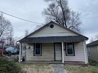 421 3rd St, Waynesboro, VA 22980