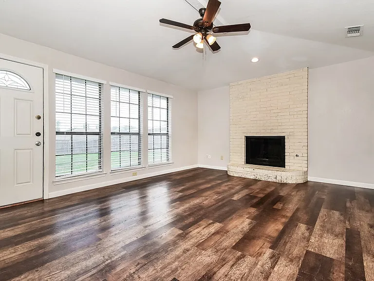 3315 Kellie St — Photo 4