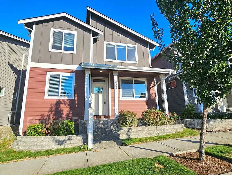 3 bed, 2.5 bath, 1783 sqft, $2,650 — Photo 1