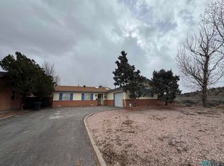 633 McKee Dr, Gallup, NM 87301