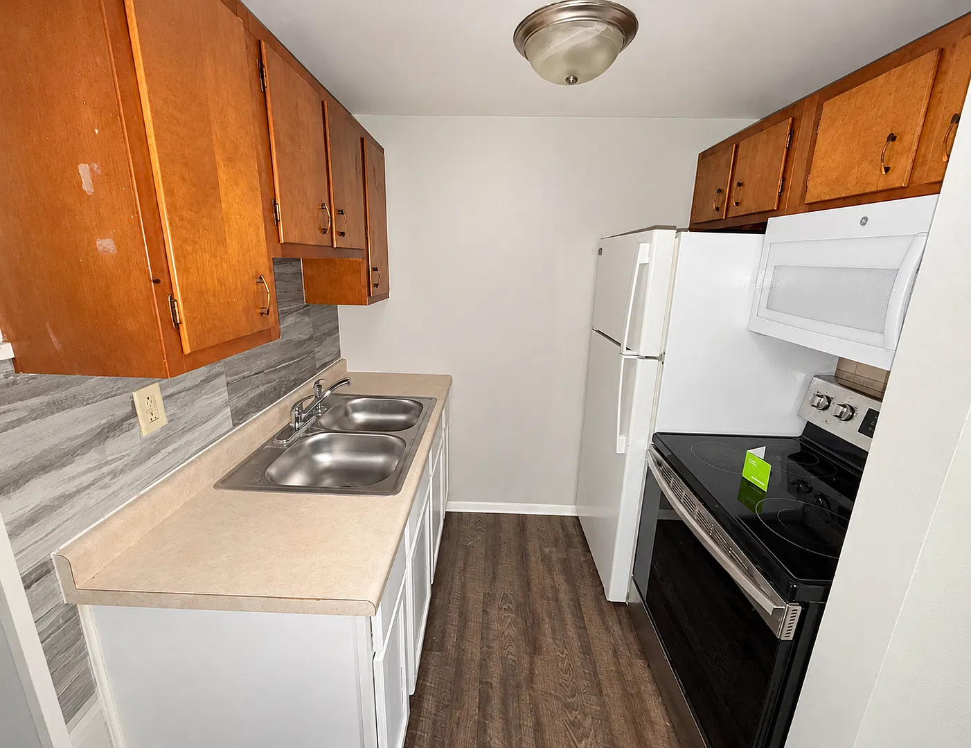 709 S Hutchinson Ave, Muncie, IN 47303 — Photo 3