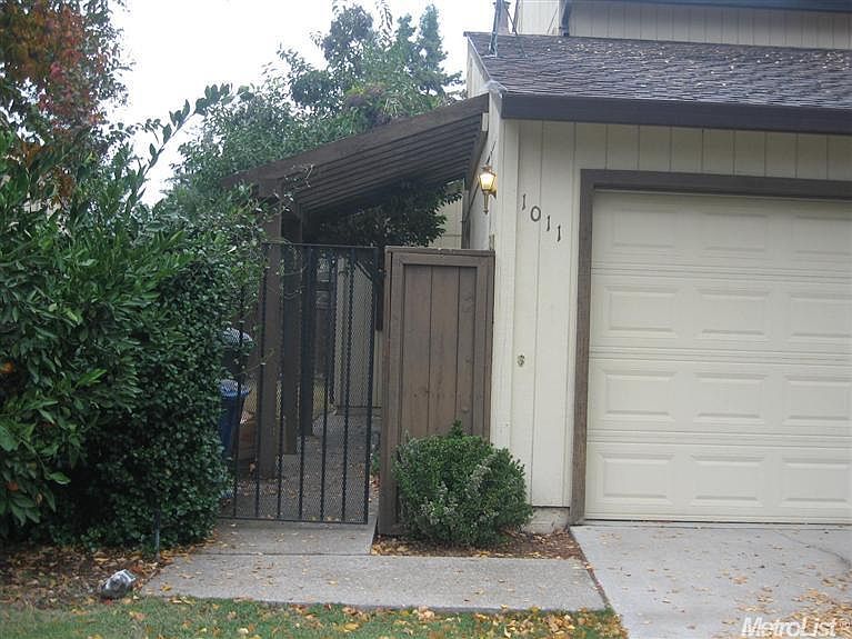 1st image of 1011 Camphor St