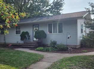 417 S Dakota Ave, New Richmond, WI 54017