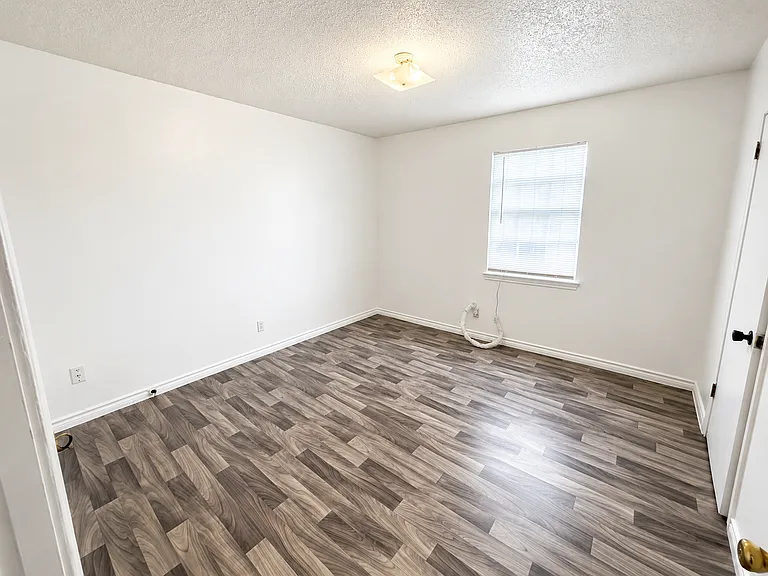 4805 Cedarhill Cir — Photo 7