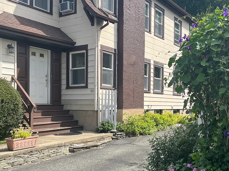 181 Grand Ave #1