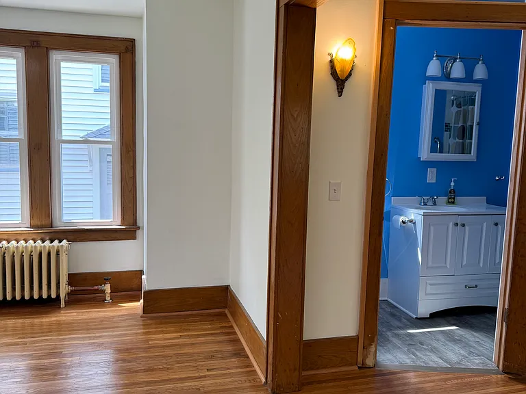 83 Navarre Rd — Photo 11