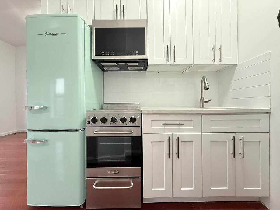 1st image of 1047 Bedford Ave #C3
