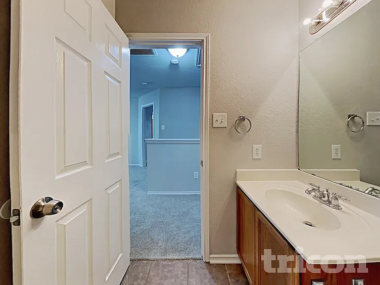 8210 Grissom Cir — Photo 14