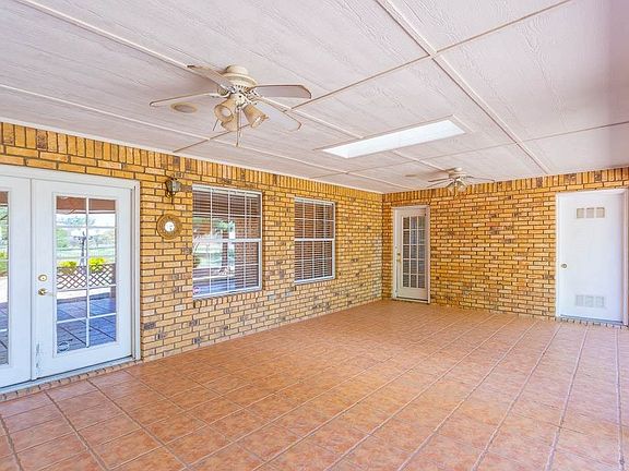 3rd image of 1 Granite Cir