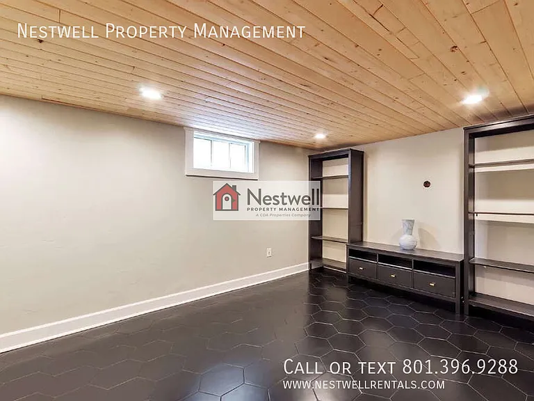 1062 E Roosevelt Ave — Photo 17