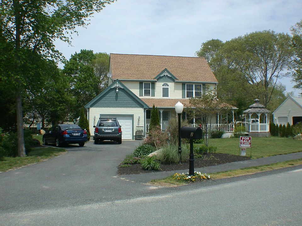 2nd image of 2 Penny Ln