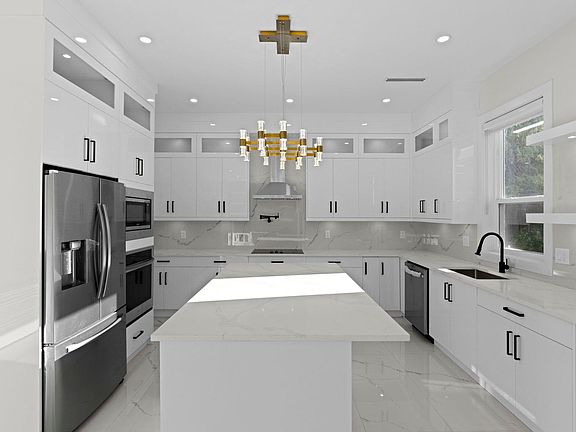 4th image of 5905 140b St