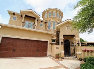 2422 Blue Canoe Ct, Seabrook, TX 77586