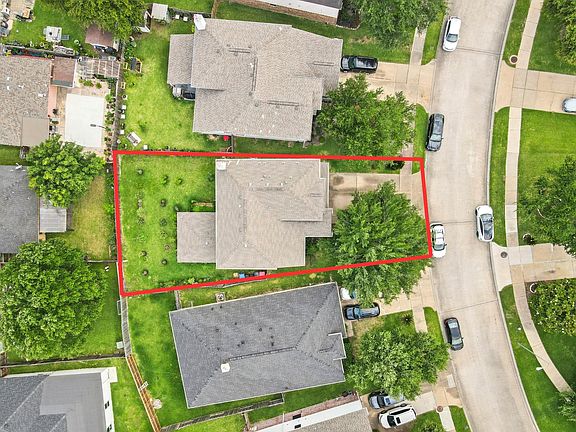 4th image of 7611 Clarendon Bend Ln