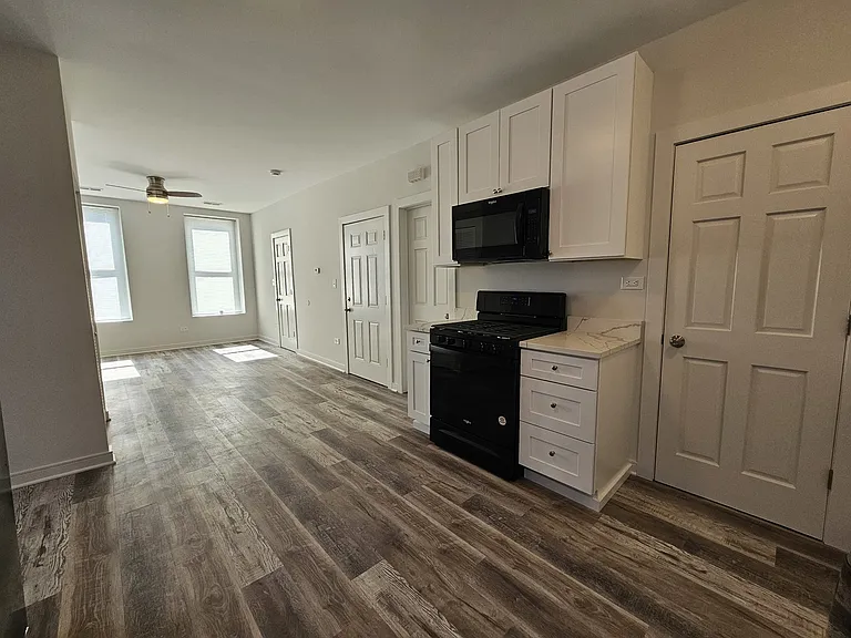 2216 W 21st Pl #3F — Photo 16