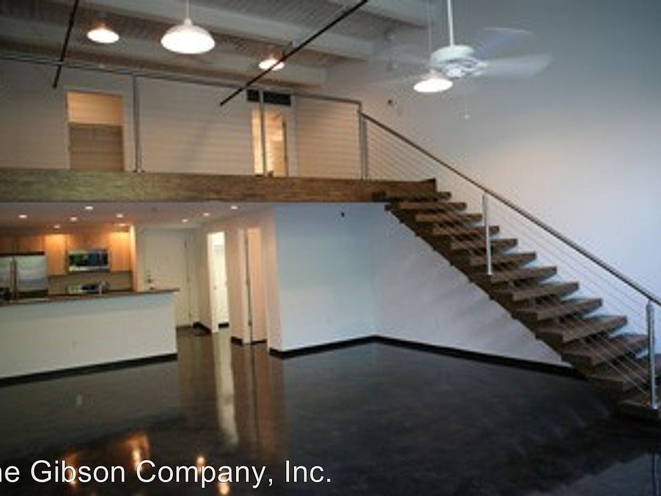 1st image of 4139 Commerce St Ste 102