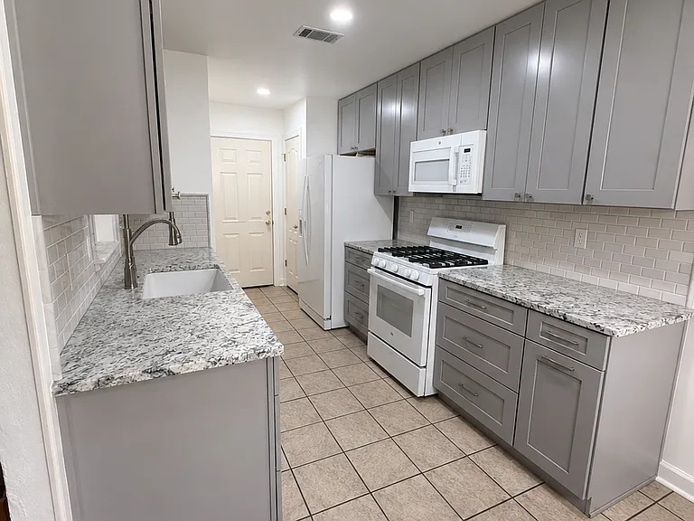 3029 Village Dr — Photo 21