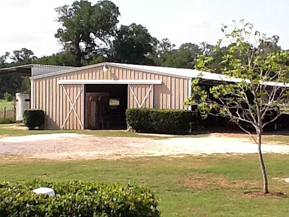 Horse Barn/3 Stalls/RVpkng