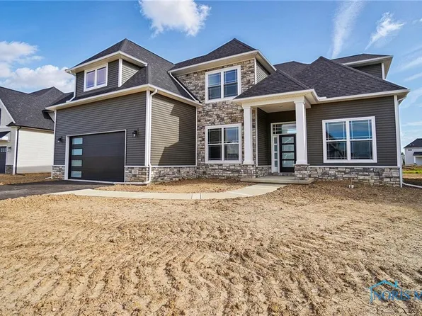 17 Hawthorne Xing, Perrysburg, OH 43551