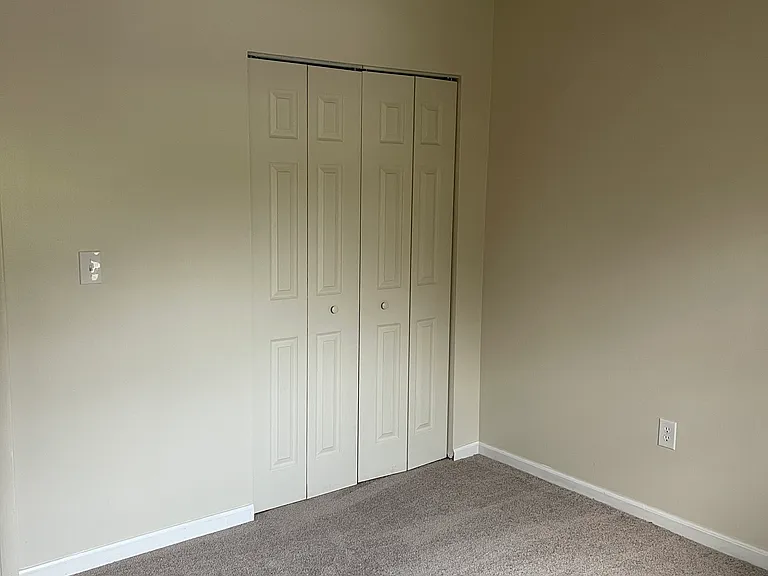 Colonial Estates — Photo 16