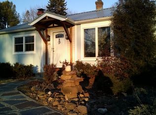 25 Hilltop St, Springfield, MA 01128