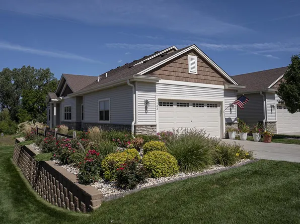 1142 Black Bear DRIVE, Mukwonago, WI 53149