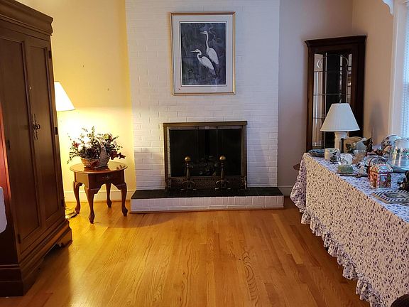 2nd image of 1204 Maymont Dr