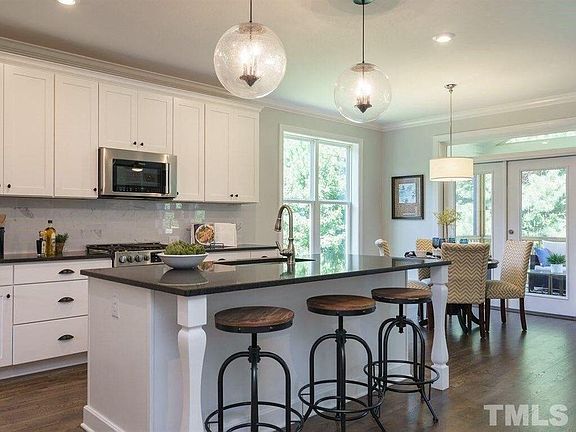 3rd image of 2171 Tordelo Pl