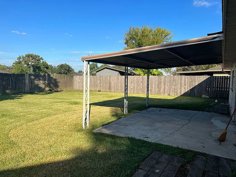 10910 Sela Ln — Photo 12