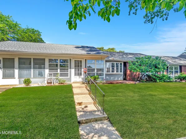 529 Portsmouth Drive #B, Lakewood, NJ 08701