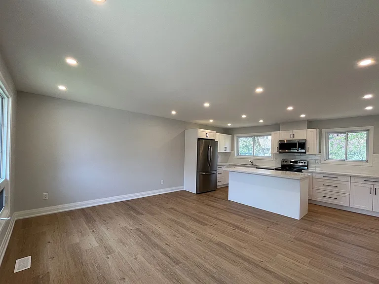 26 Oren Blvd #MAIN — Photo 8