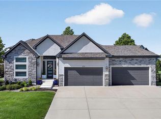 2818 W 162nd Ter, Overland Park, KS 66085