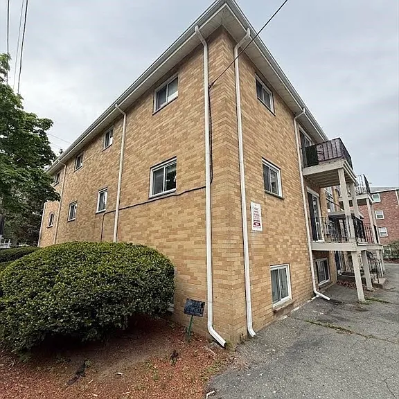 87 Cedar St #6 — Photo 6