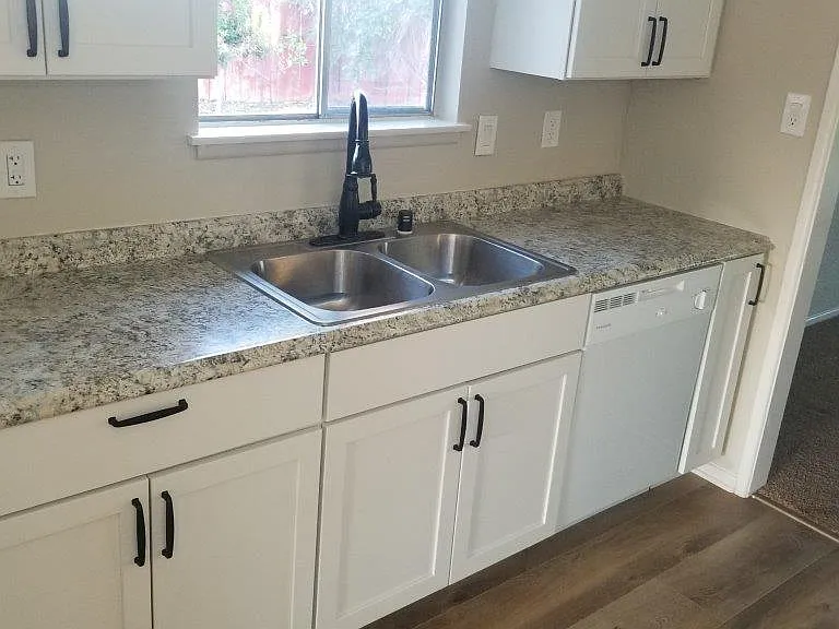 5185 Providence Rd — Photo 6