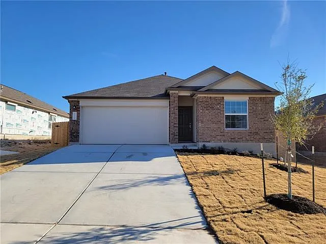 3 bed, 1642 sqft, $2,099 — Photo 3