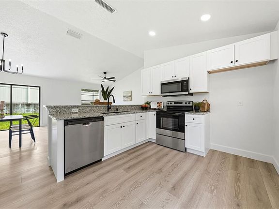 5th image of 350 LAKE CRESCENT DRIVE