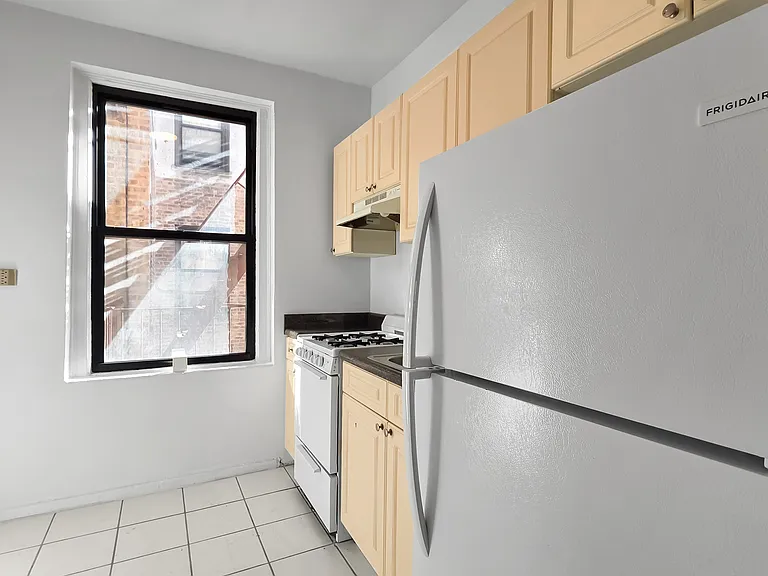 4980 Broadway #6C — Photo 6
