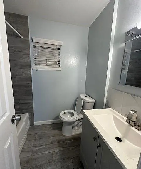4701 Hoffman St #4705 — Photo 6