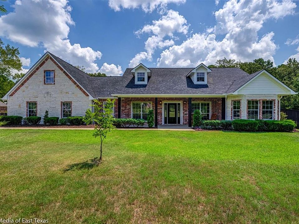 1st image of 150 Magnolia Bnd