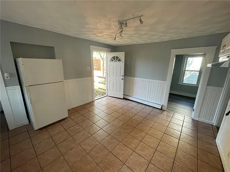 137 Ethan St — Photo 4