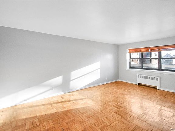 3rd image of 40 Fleetwood Ave APT 1B