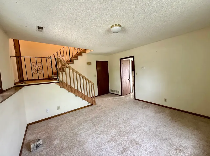 2 bed, 1.5 bath, 1000 sqft, $1,399 — Photo 2